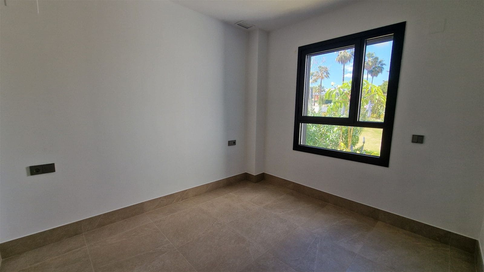 3 bedroom Apartment for sale in Casares with pool - € 435,000 (Ref: 9287158)