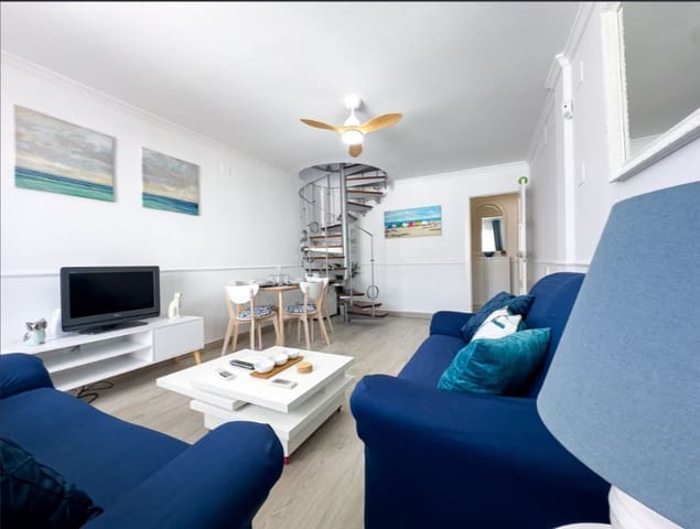 2 bedroom Penthouse for sale in La Duquesa / Puerto de la Duquesa, Manilva - € 330,000 (Ref: 9307077)