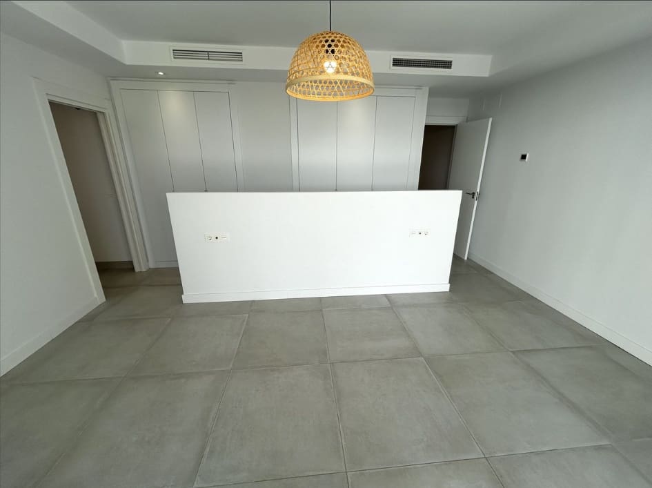 4 soveværelse Byhus til leje i Mijas Costa med swimmingpool - € 4.000 (Ref: 9319830)