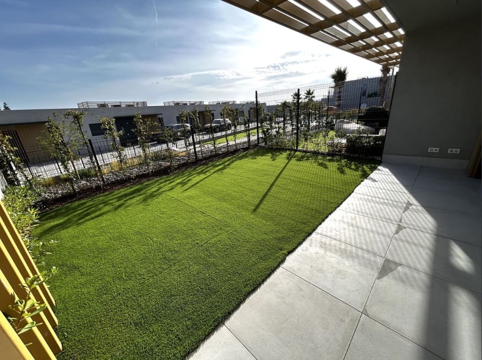 4 soveværelse Byhus til leje i Mijas Costa med swimmingpool - € 4.000 (Ref: 9319830)