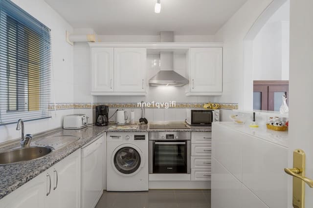 2 sypialnia Apartament na sprzedaż w Calahonda, Mijas z basenem - 289 950 € (Ref: 9345560)