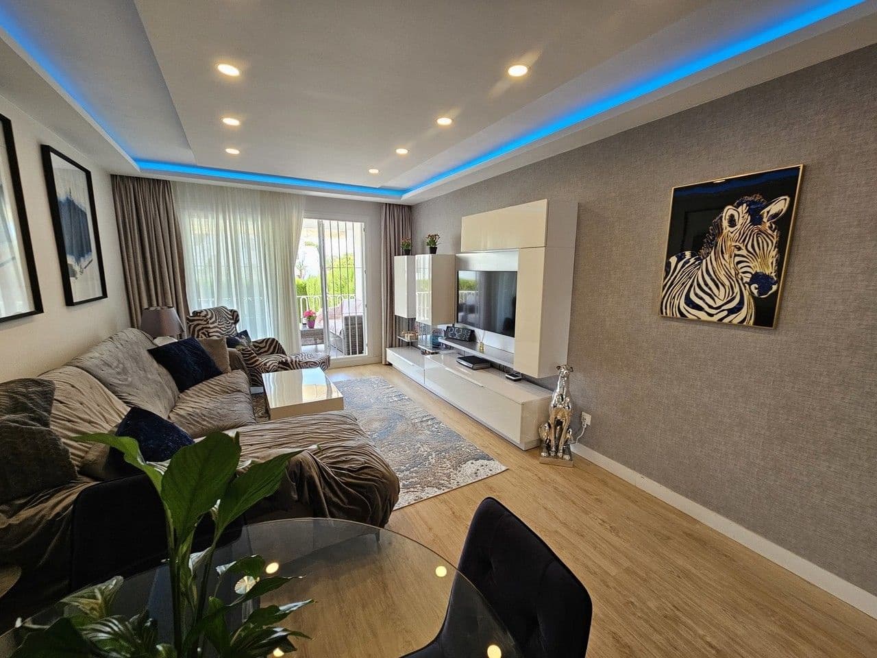 2 sypialnia Apartament na sprzedaż w El Paraiso z basenem garażem - 329 000 € (Ref: 9431913)