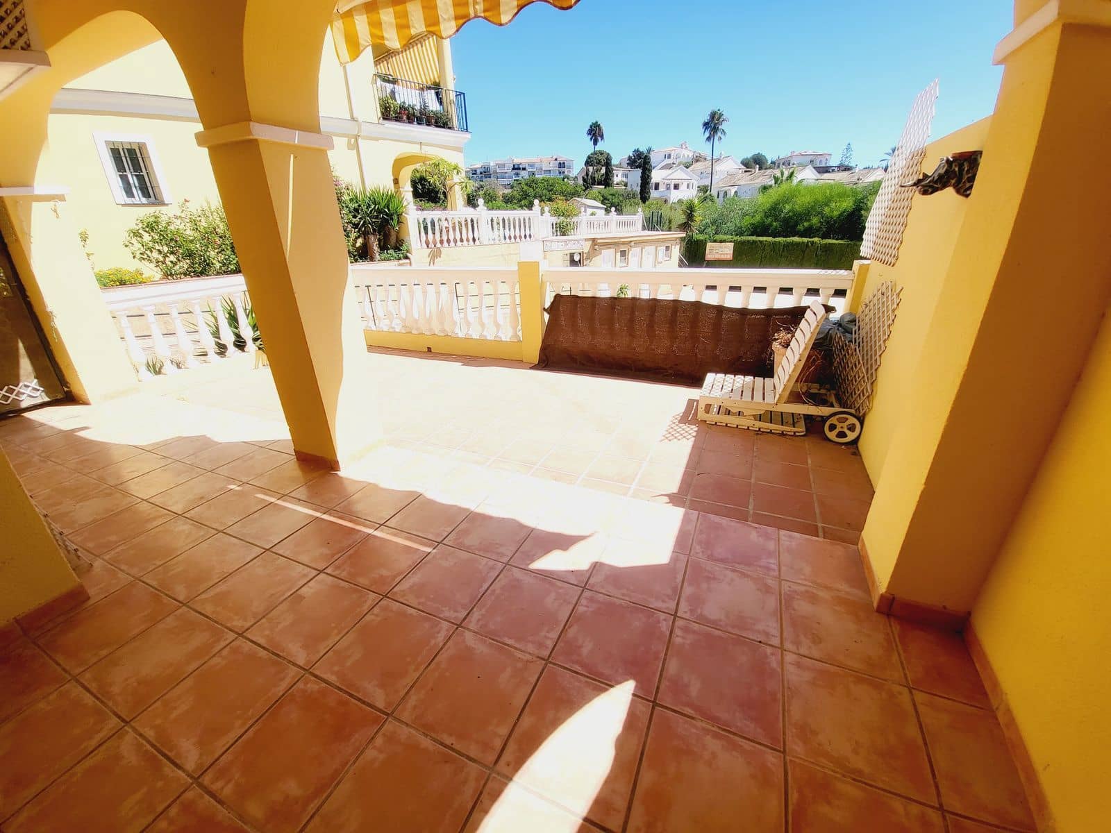 2 soveværelse Lejlighed til salg i El Faro med swimmingpool - € 249.000 (Ref: 9431957)