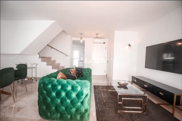 3 soveværelse Semi-Rækkehus til salg i La Duquesa / Puerto de la Duquesa, Manilva med garage - € 399.000 (Ref: 9440845)