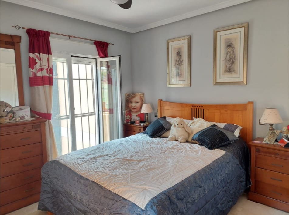 3 bedroom Townhouse for sale in La Duquesa / Puerto de la Duquesa with pool garage - € 345,000 (Ref: 9440850)