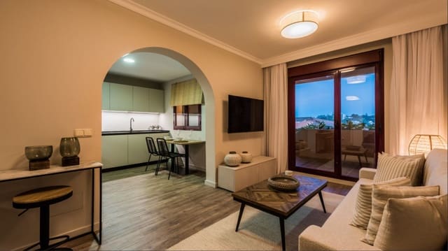 2 sypialnia Apartament na sprzedaż w El Paraiso, Estepona z basenem garażem - 360 000 € (Ref: 9442792)