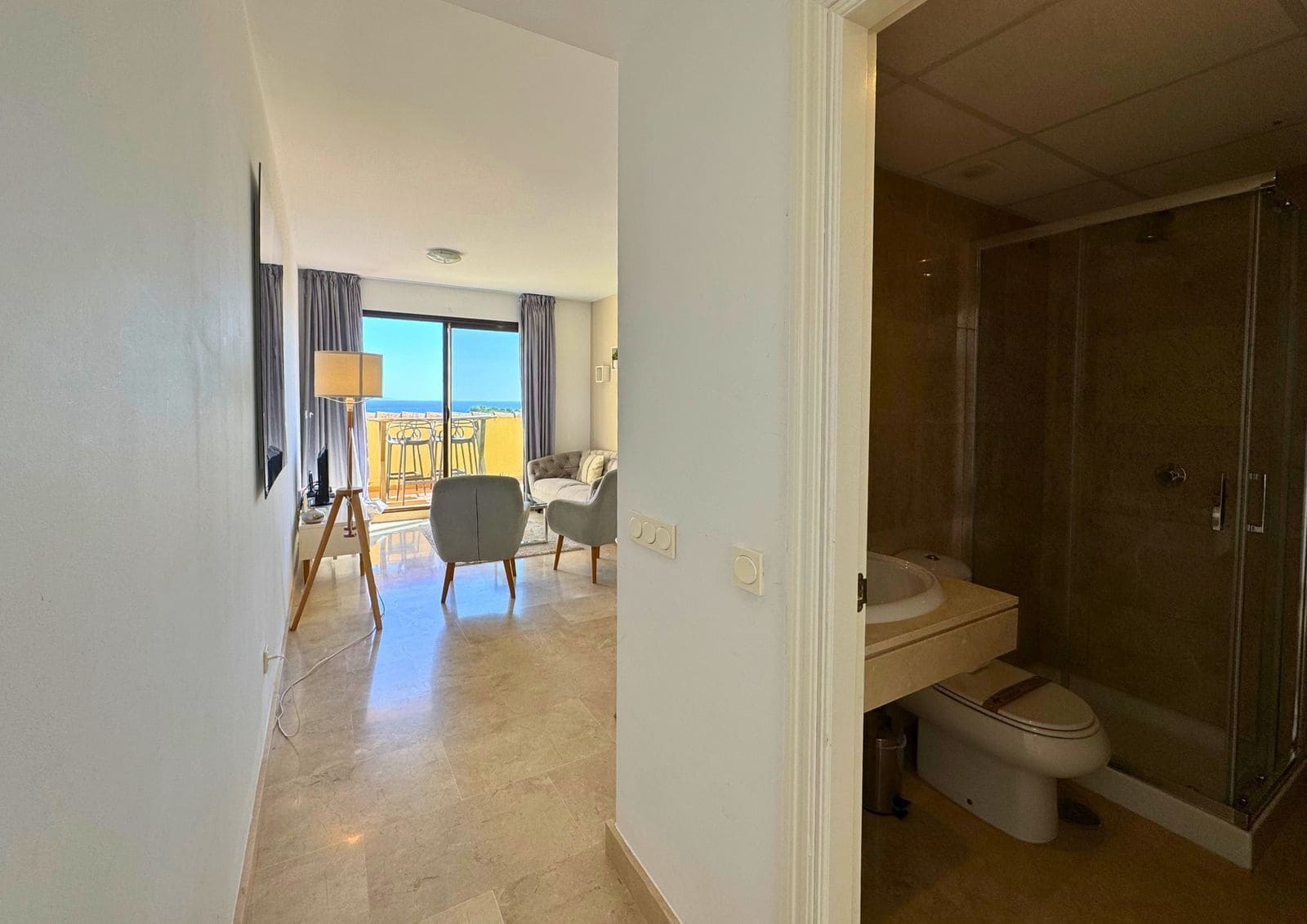 2 bedroom Penthouse for sale in La Duquesa / Puerto de la Duquesa with pool garage - € 223,000 (Ref: 9444579)