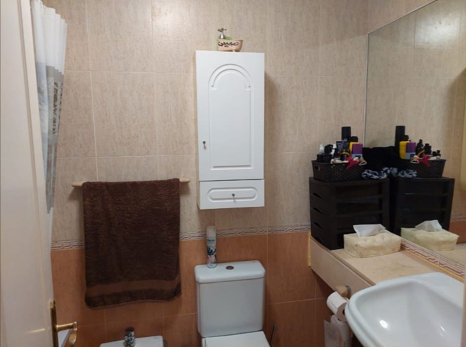 3 quarto Casa em Banda para venda em La Duquesa / Puerto de la Duquesa com piscina garagem - 345 000 € (Ref: 9446982)