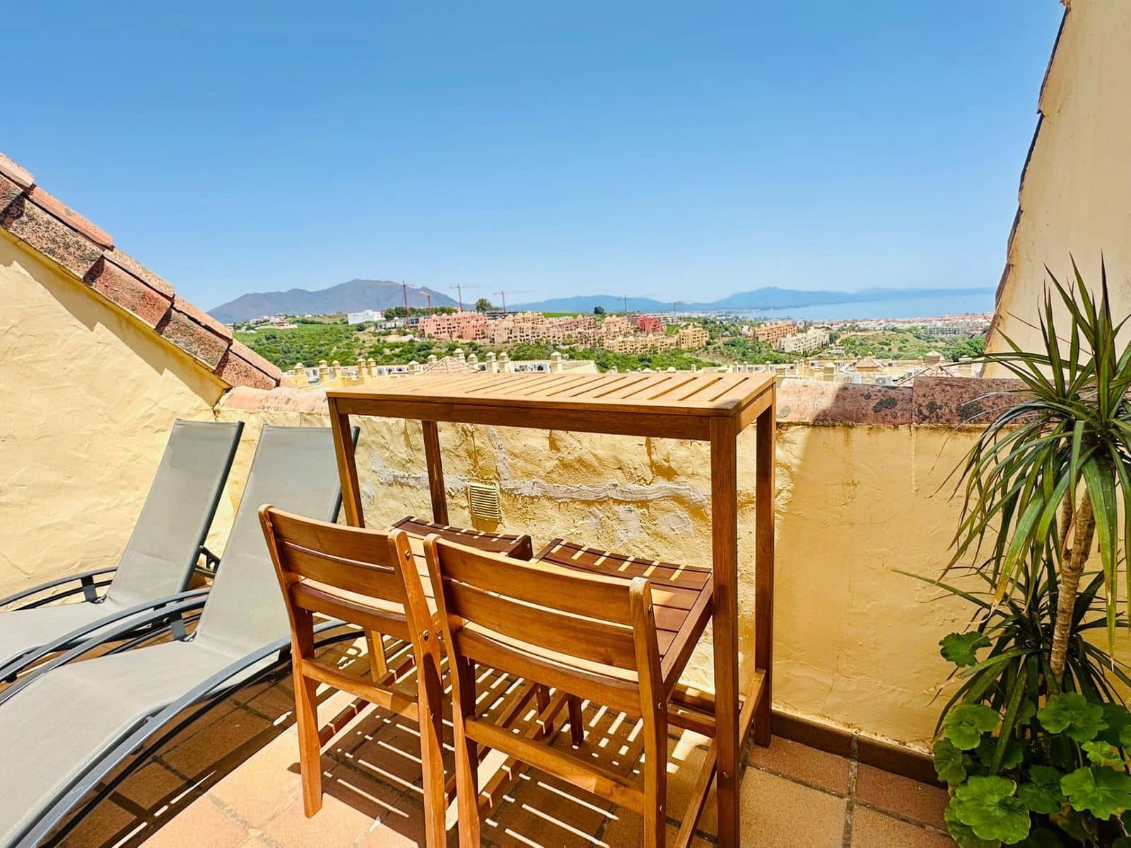 2 camera da letto Attico in vendita in La Duquesa / Puerto de la Duquesa con piscina garage - 269.000 € (Rif: 9449076)