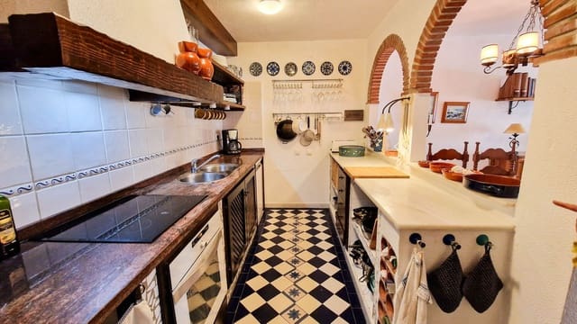 4 sypialnia Dom na sprzedaż w Manilva z basenem - 309 000 € (Ref: 9449236)