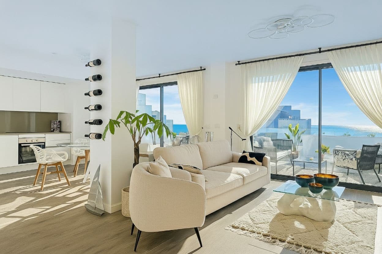 2 soverom Penthouse til salgs i Estepona med svømmebasseng - € 515 000 (Ref: 9449268)