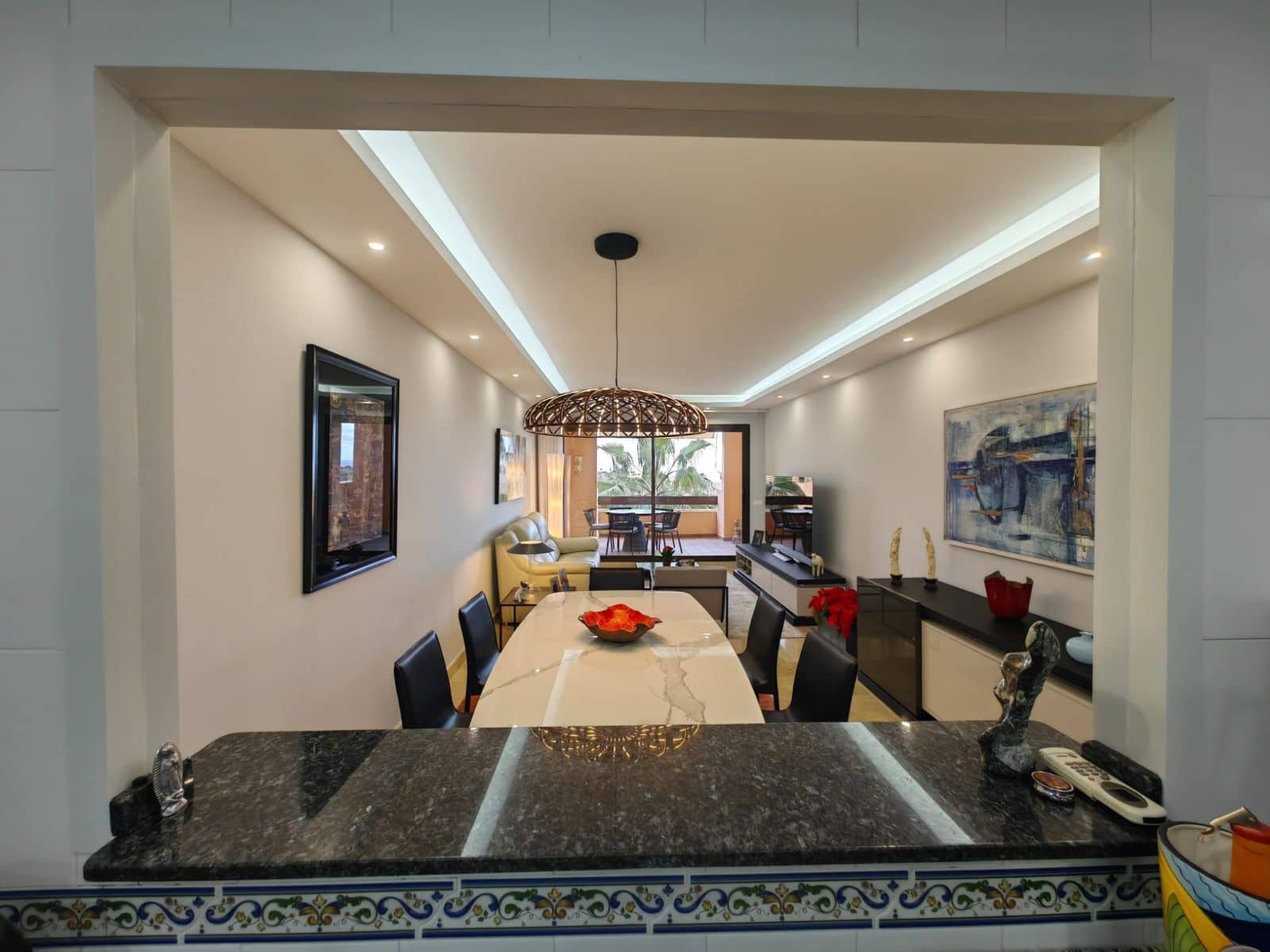 2 sypialnia Apartament na sprzedaż w La Duquesa / Puerto de la Duquesa z basenem garażem - 298 000 € (Ref: 9450549)