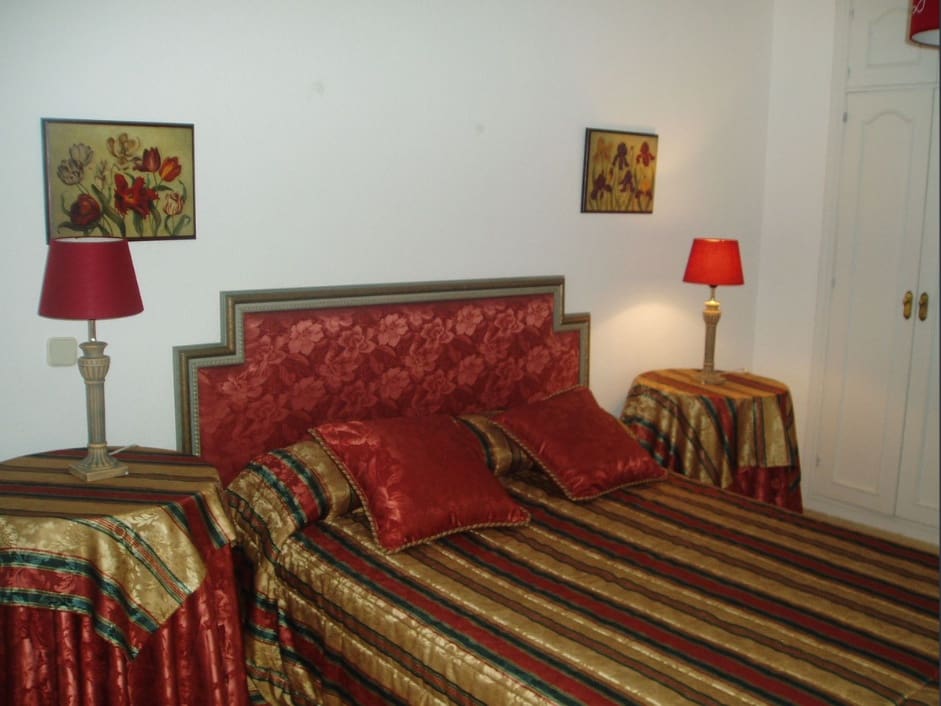 5 camera da letto Casa in vendita in Estepona con piscina - 435.000 € (Rif: 9450836)