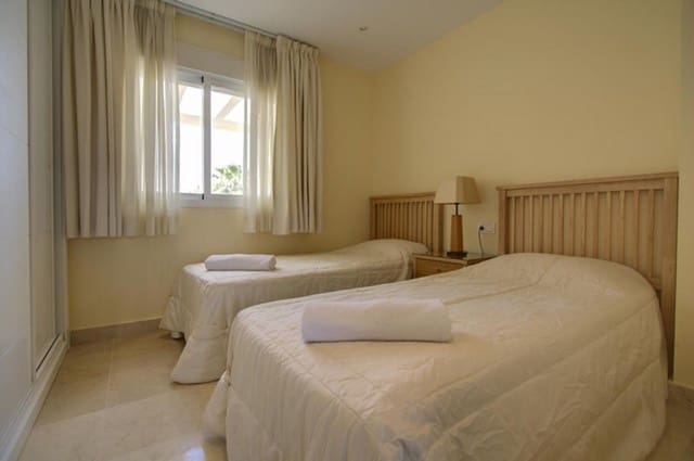 3 bedroom Penthouse for sale in New Golden Mile, Estepona with pool garage - € 450,000 (Ref: 9452031)