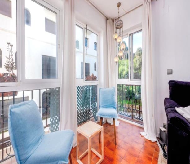 2 bedroom Apartment for sale in La Duquesa / Puerto de la Duquesa with garage - € 292,000 (Ref: 9452100)