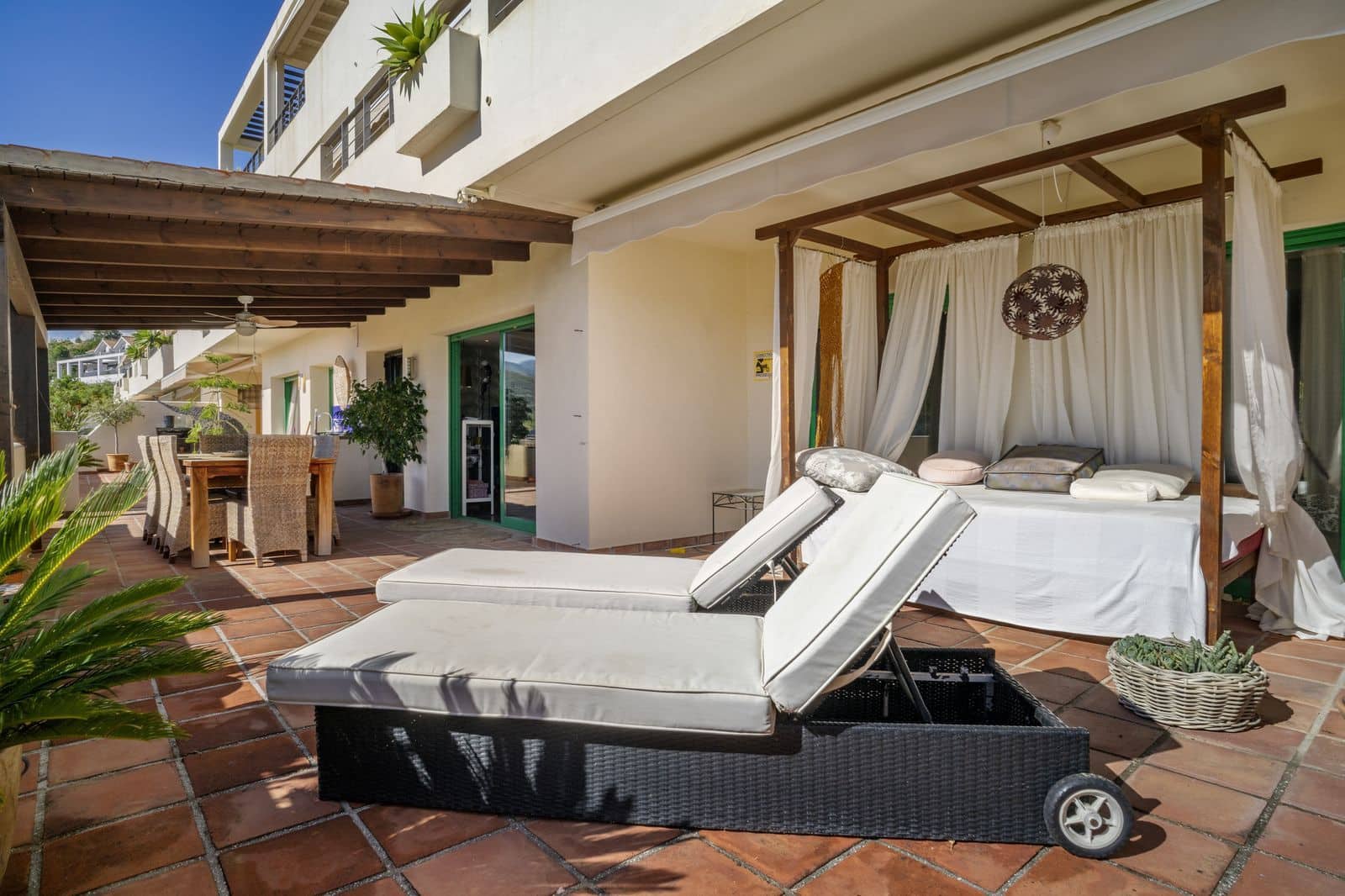 2 quarto Apartamento para venda em New Golden Mile com piscina garagem - 325 000 € (Ref: 9452343)