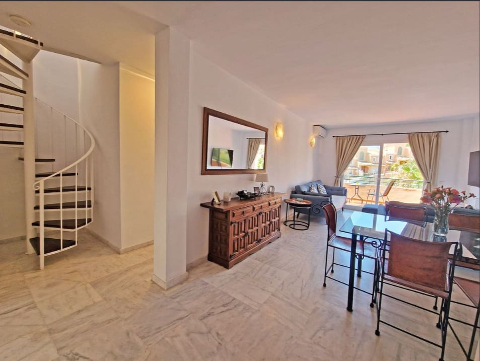 3 chambre Penthouse à vendre à Riviera del Sol avec piscine garage - 395 000 € (Ref: 9452346)