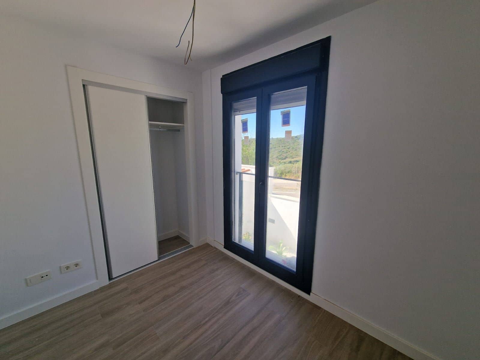 2 slaapkamer Halfvrijstaande villa te koop in Manilva - € 395.000 (Ref: 9452380)