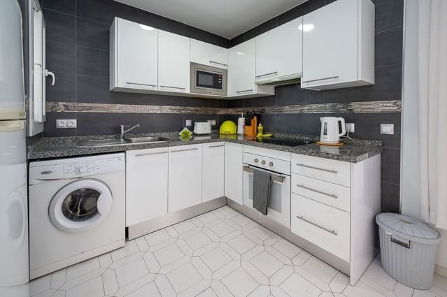 2 makuuhuone Huoneisto myytävänä paikassa Miraflores, Málaga kaupunki mukana uima-altaan - 359 000 € (Ref: 9452386)