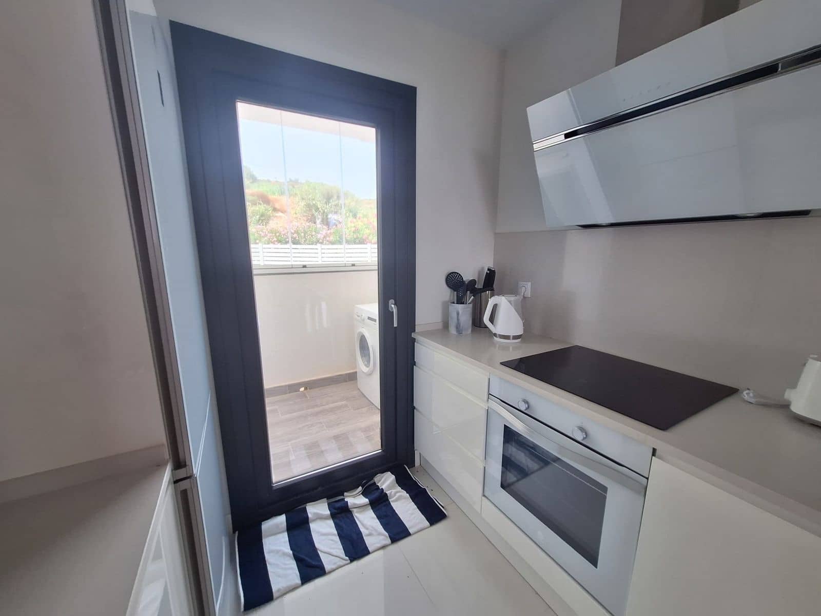 2 sypialnia Apartament na sprzedaż w Manilva z basenem garażem - 379 000 € (Ref: 9452401)