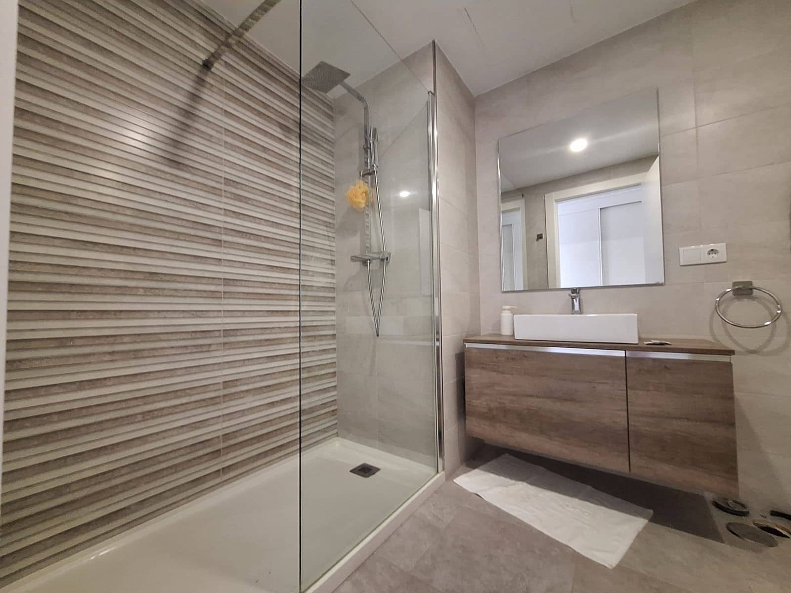 2 sypialnia Apartament na sprzedaż w Manilva z basenem garażem - 379 000 € (Ref: 9452401)