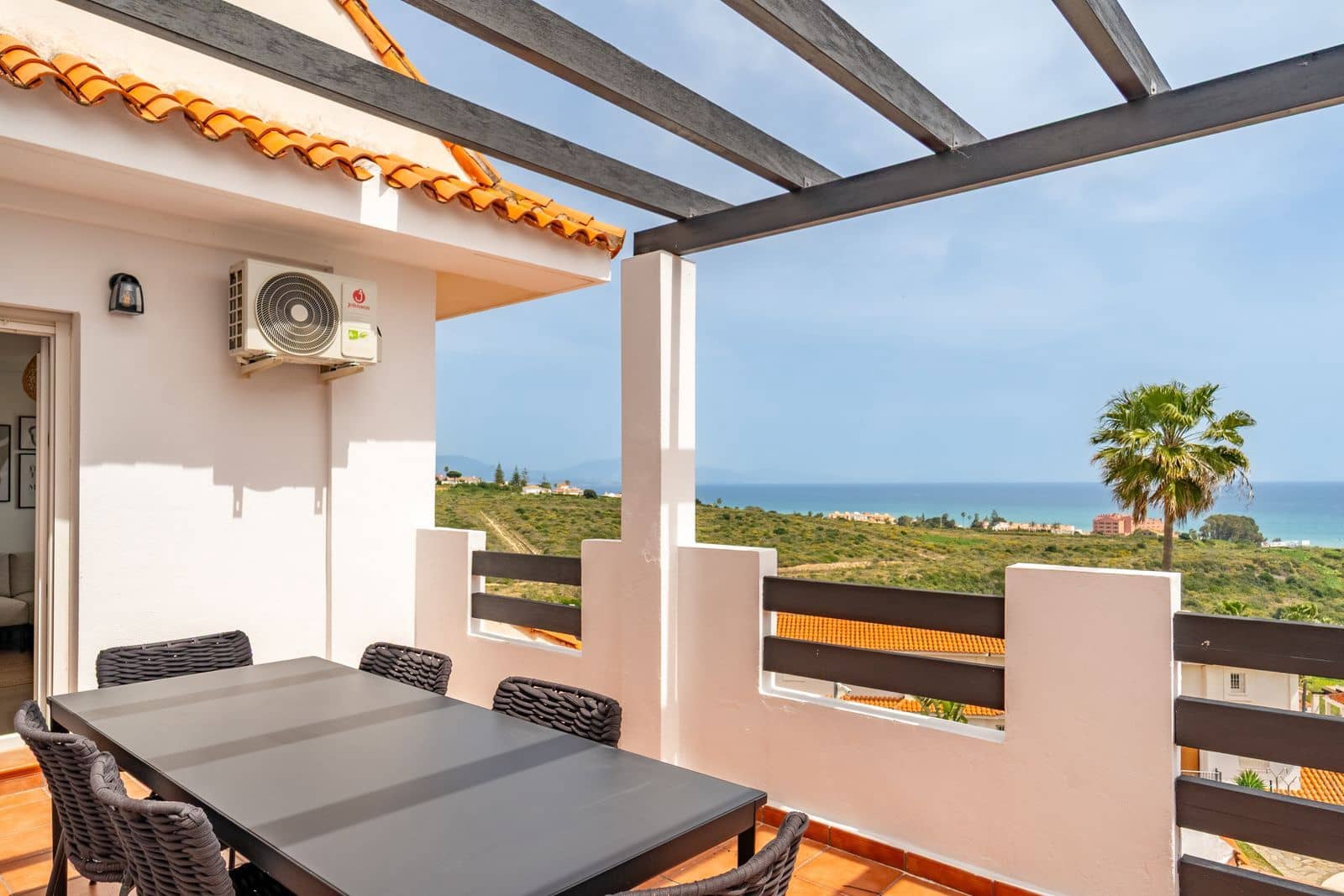 3 sypialnia Penthouse na sprzedaż w Manilva z basenem - 450 000 € (Ref: 9452407)