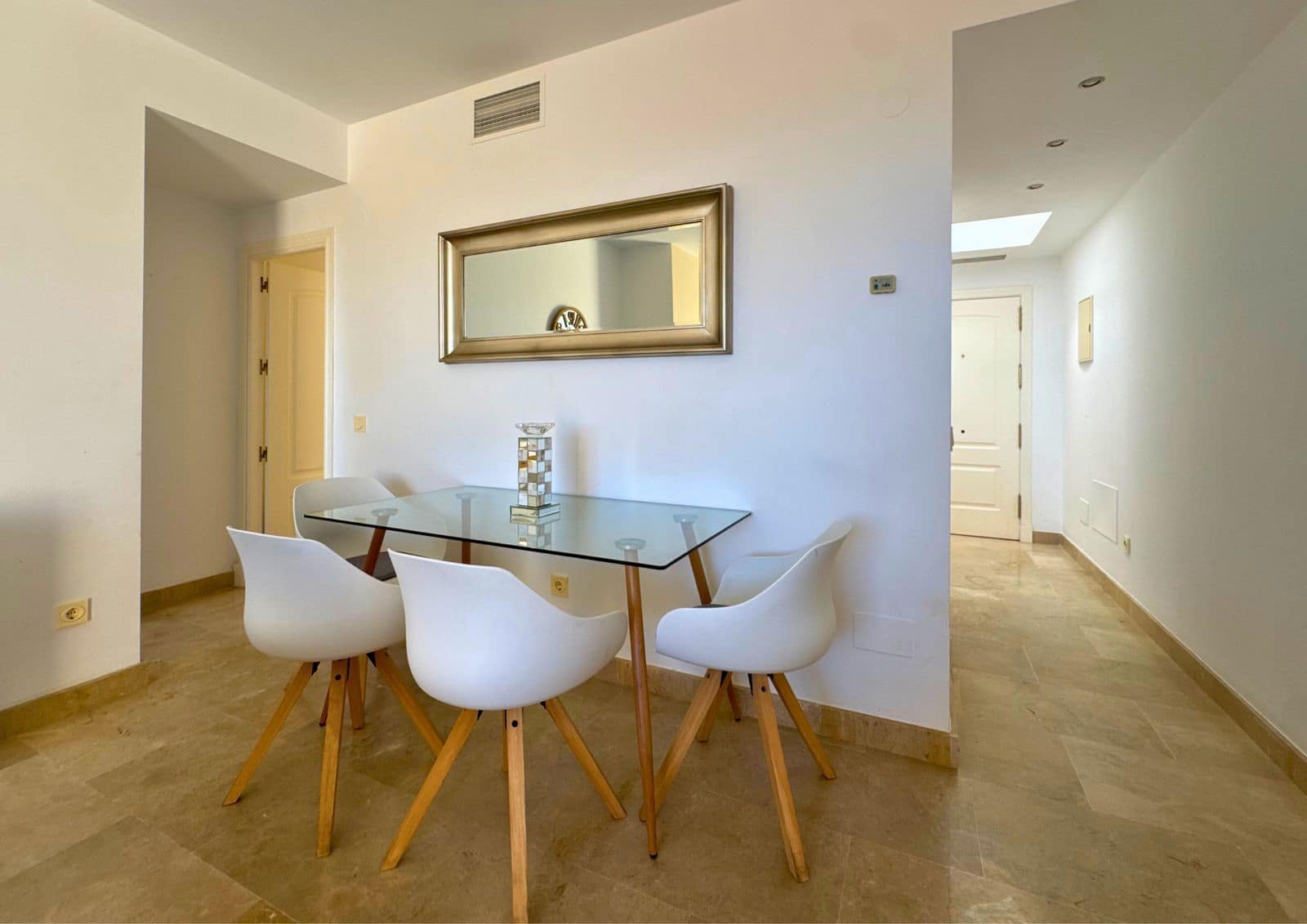 2 quarto Penthouse para venda em La Duquesa / Puerto de la Duquesa com piscina garagem - 223 000 € (Ref: 9452890)