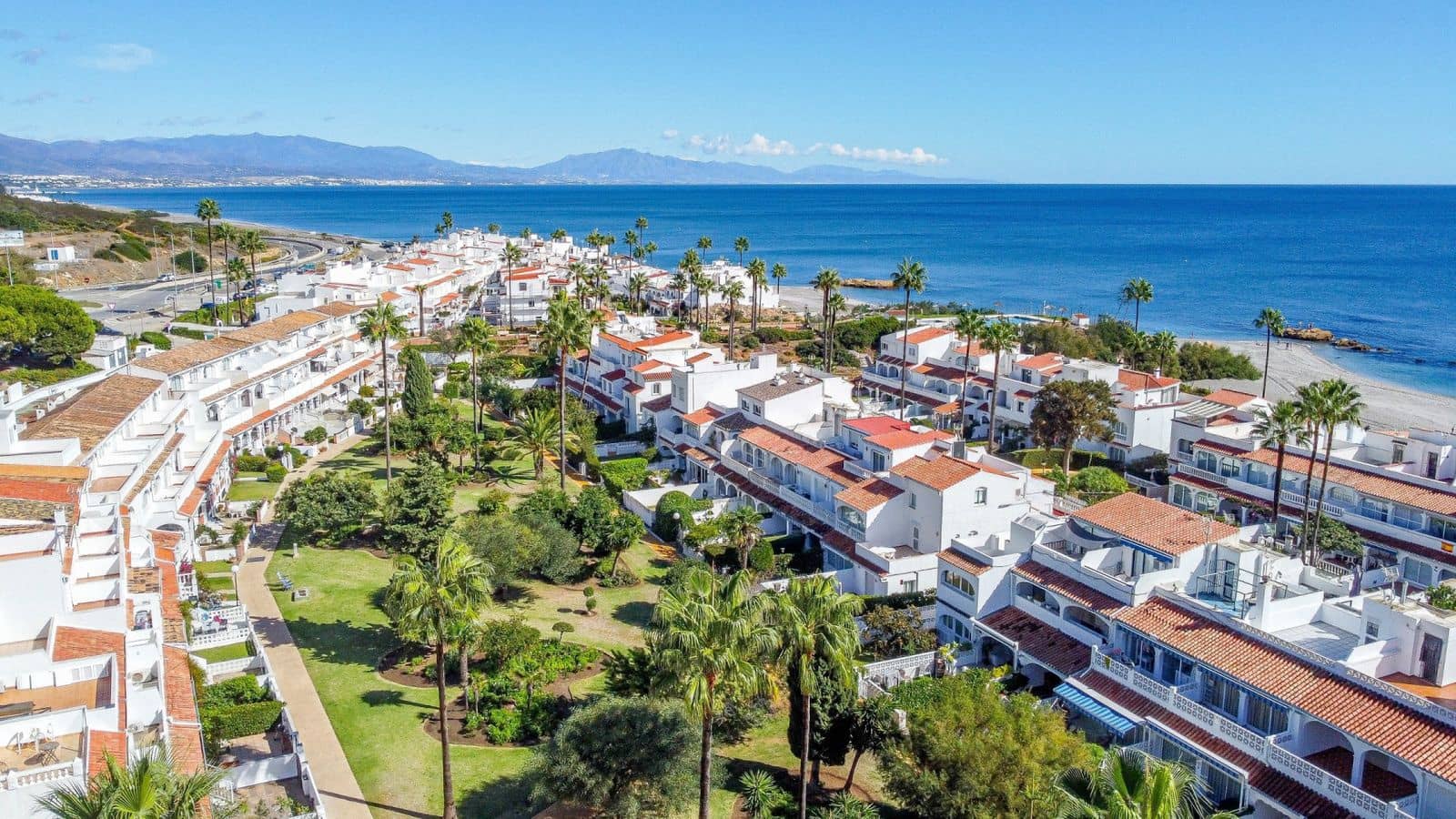 4 chambre Maison de Ville à vendre à Manilva avec piscine - 309 000 € (Ref: 9452905)