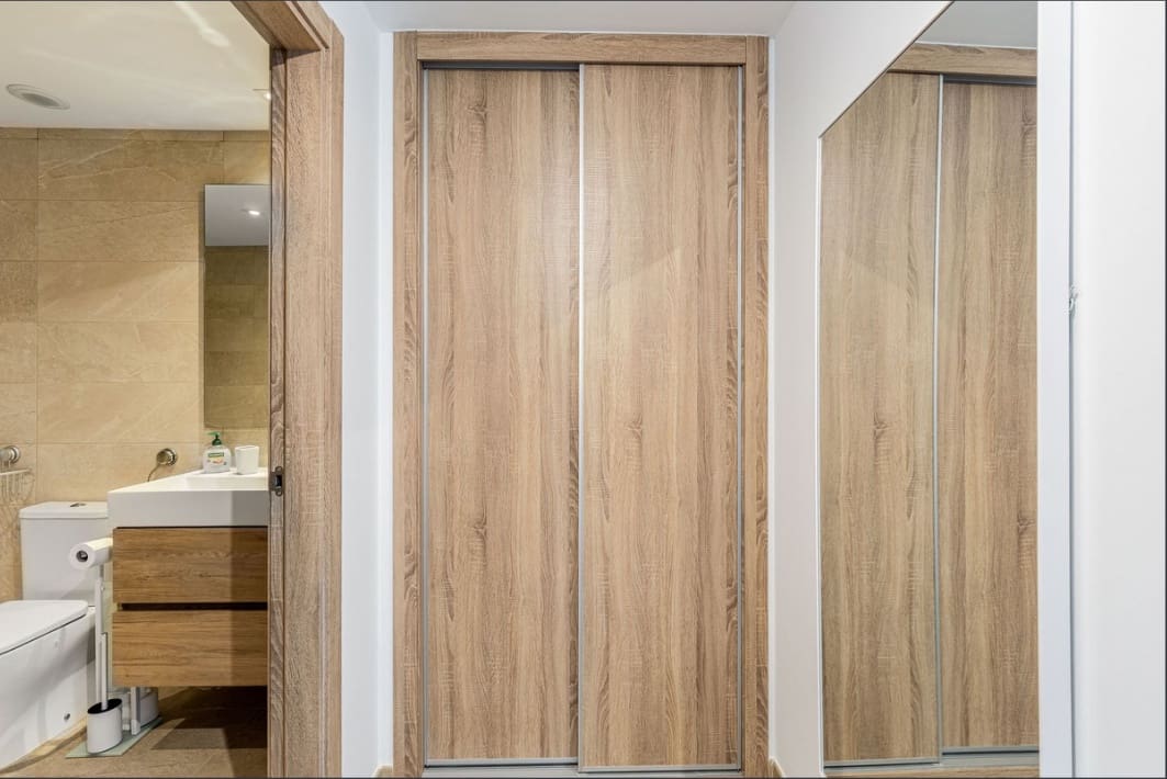 2 bedroom Penthouse for sale in Estepona with pool - € 450,000 (Ref: 9452908)