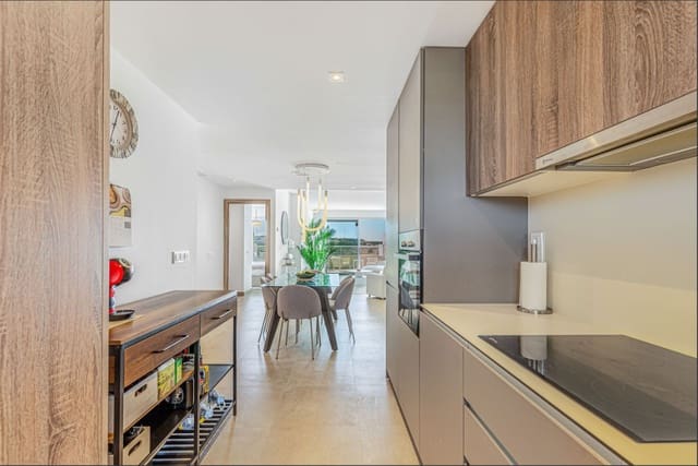 2 bedroom Penthouse for sale in Estepona with pool - € 450,000 (Ref: 9452908)