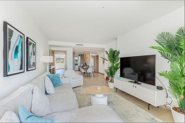 2 bedroom Penthouse for sale in Estepona with pool - € 450,000 (Ref: 9452908)