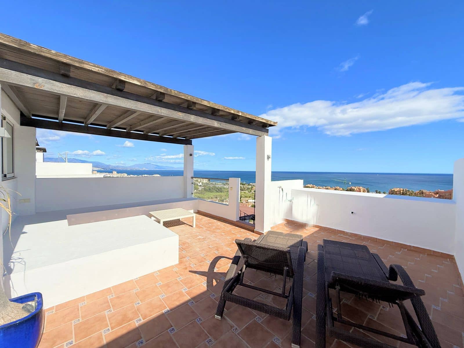 2 Zimmer Penthouse zu verkaufen in La Duquesa / Puerto de la Duquesa mit Pool Garage - 315.000 € (Ref: 9452924)