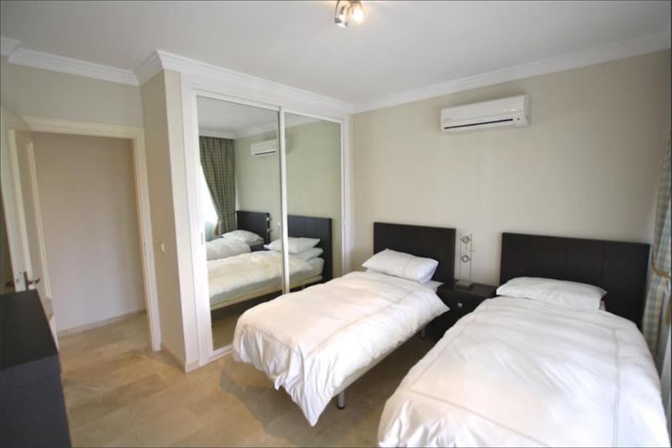 3 camera da letto Villetta Bifamiliare in vendita in Malaga citta con piscina - 495.000 € (Rif: 9468309)