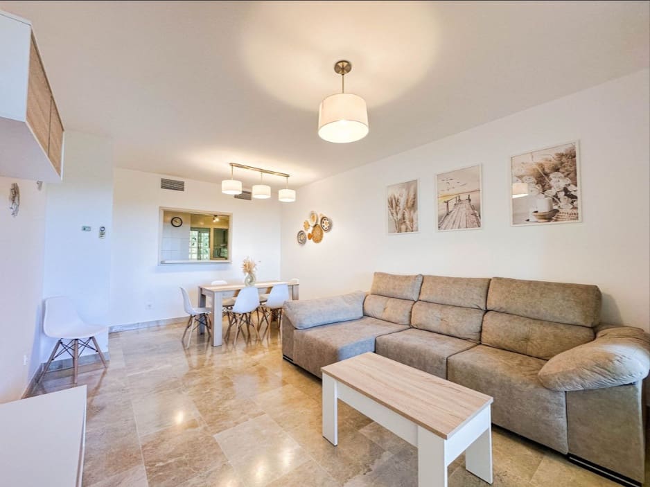 2 makuuhuone Huoneisto myytävänä paikassa La Duquesa / Puerto de la Duquesa mukana uima-altaan 
autotalli - 334 000 € (Ref: 9473346)