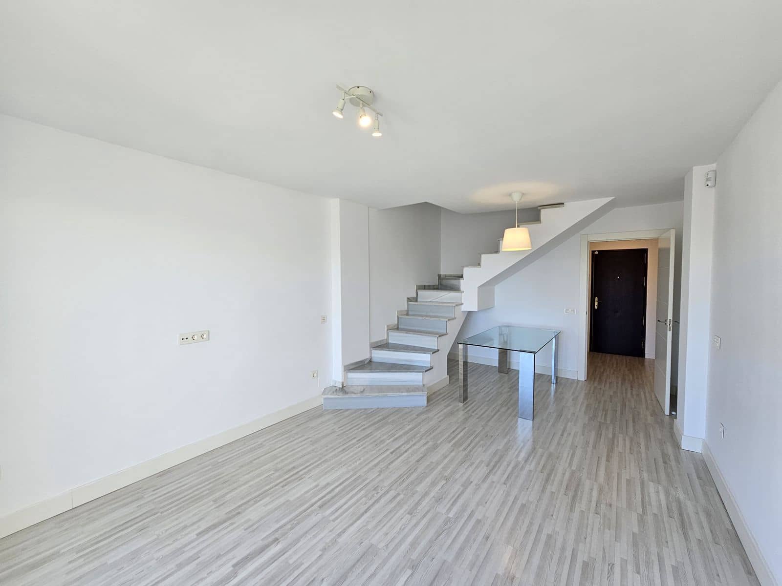 4 bedroom Apartment for sale in Riviera del Sol with pool - € 379,500 (Ref: 9473375)