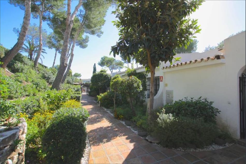 3 slaapkamer Halfvrijstaande villa te koop in Malaga stad met zwembad - € 495.000 (Ref: 9473377)