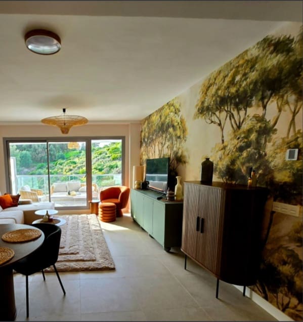 2 soveværelse Lejlighed til salg i Mijas Costa med swimmingpool - € 425.000 (Ref: 9473384)