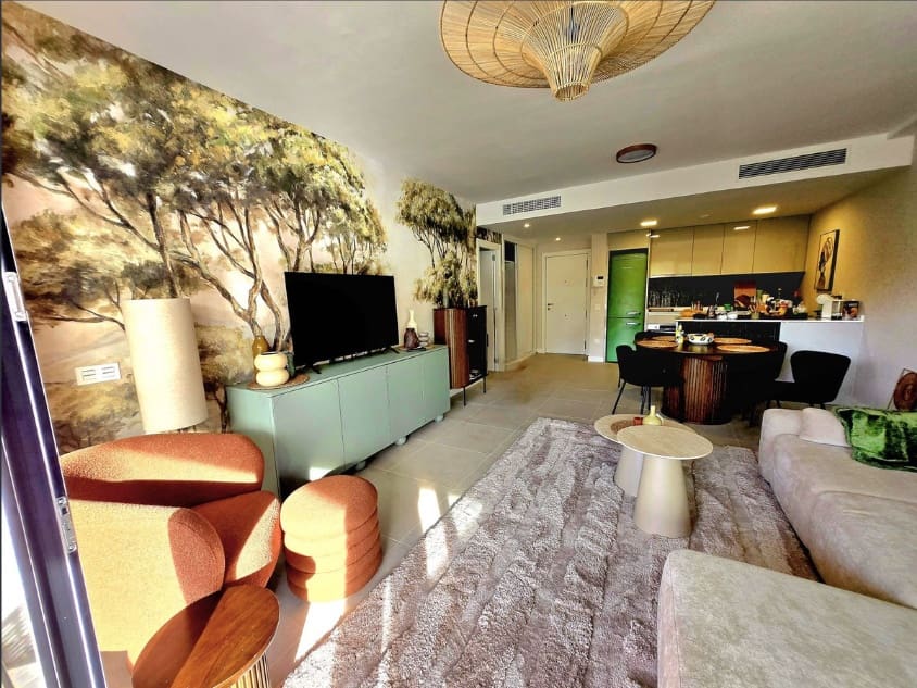 2 soveværelse Lejlighed til salg i Mijas Costa med swimmingpool - € 425.000 (Ref: 9473384)