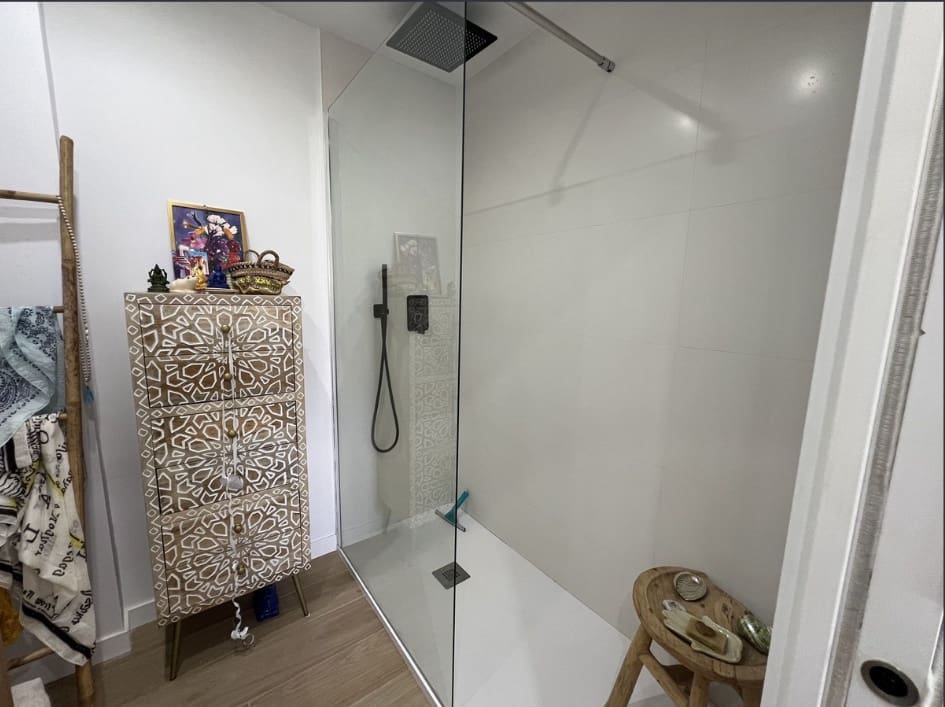 2 bedroom Apartment for sale in Calahonda with pool - € 449,000 (Ref: 9474127)