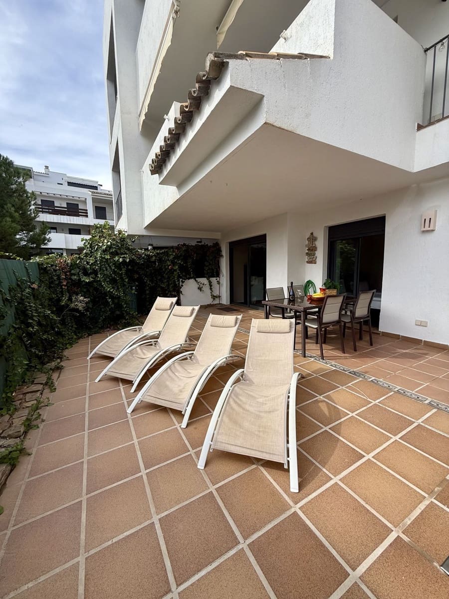 2 soveværelse Lejlighed til salg i Mijas Costa med swimmingpool - € 385.000 (Ref: 9474422)