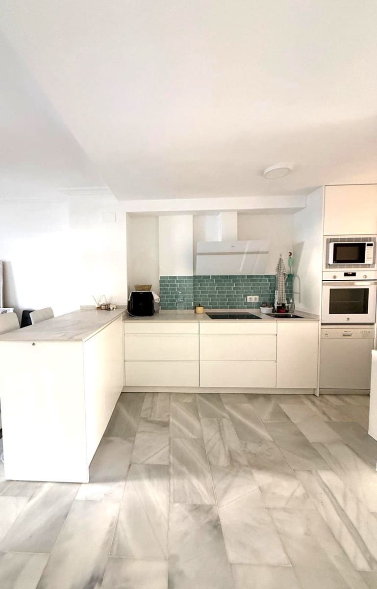 3 sypialnia Apartament na sprzedaż w Casares z basenem garażem - 306 500 € (Ref: 9474450)