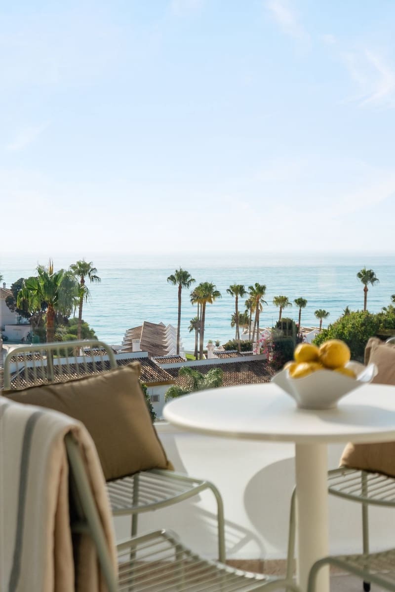 2 bedroom Penthouse for sale in Mijas Costa with pool garage - € 419,000 (Ref: 9474741)