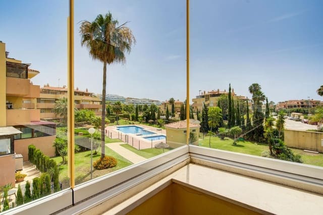 Apartamento de 2 habitaciones en La Cala de Mijas, Mijas en venta con piscina garaje - 379.900 € (Ref: 9474864)