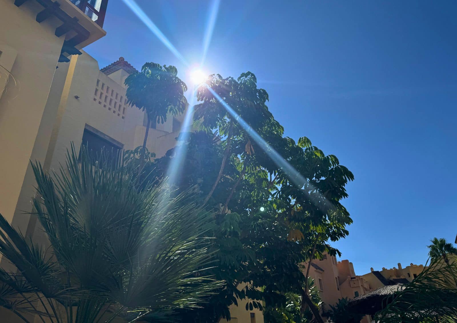 2 sypialnia Penthouse na sprzedaż w La Duquesa / Puerto de la Duquesa z basenem garażem - 223 000 € (Ref: 9474866)