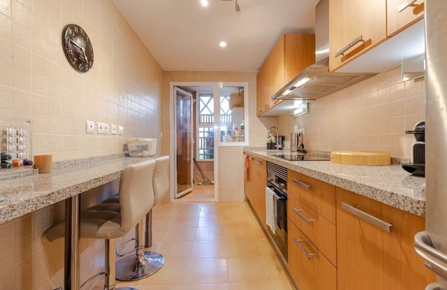 2 sovrum Lägenhet till salu i Los Arqueros, Benahavís med pool garage - 430 000 € (Ref: 9474868)