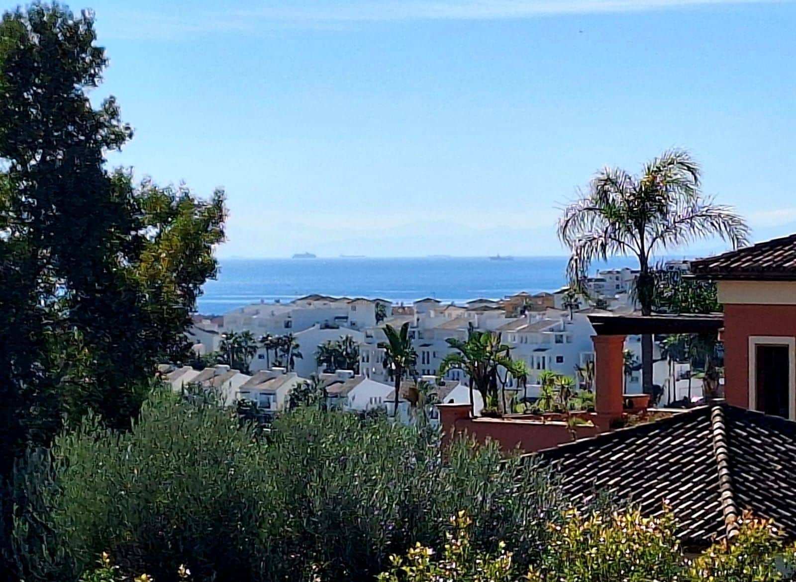 3 bedroom Townhouse for sale in La Duquesa / Puerto de la Duquesa with pool - € 440,000 (Ref: 9474869)