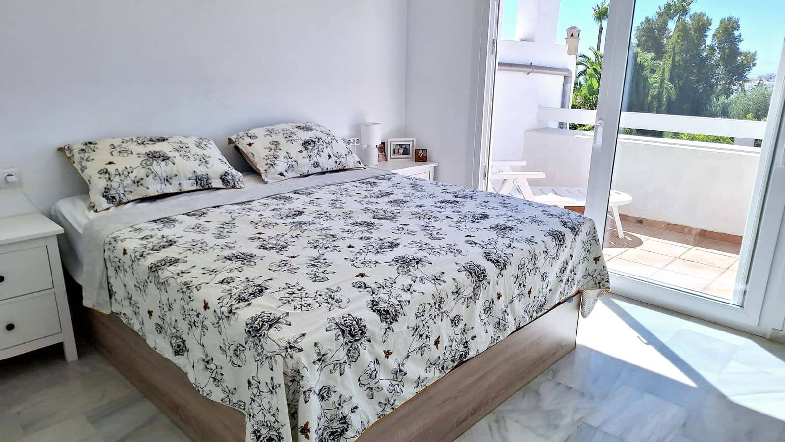 3 bedroom Townhouse for sale in La Duquesa / Puerto de la Duquesa with pool - € 440,000 (Ref: 9474869)