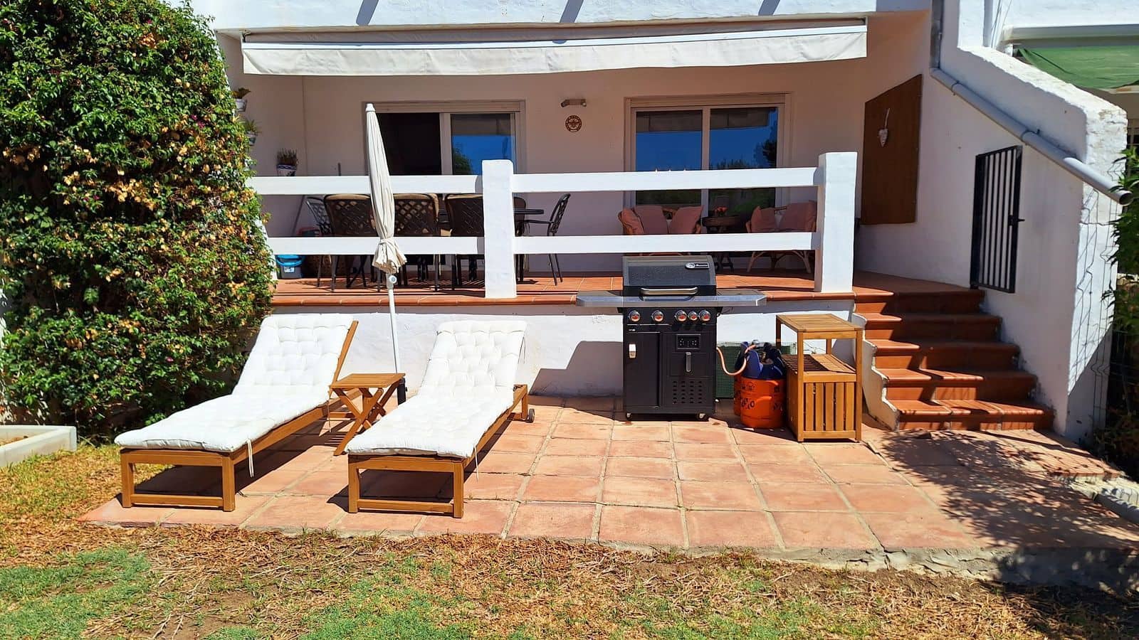 3 bedroom Townhouse for sale in La Duquesa / Puerto de la Duquesa with pool - € 440,000 (Ref: 9474869)