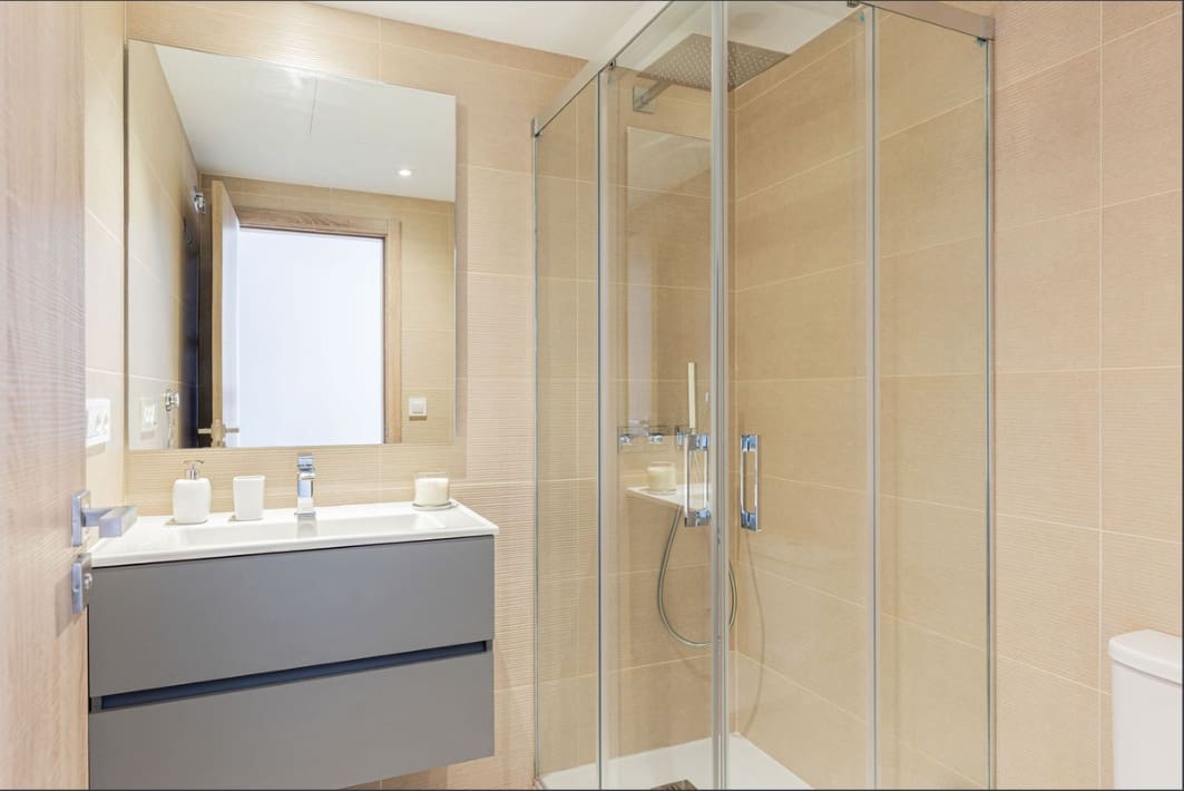 2 Zimmer Penthouse zu verkaufen in Estepona mit Pool - 450.000 € (Ref: 9474882)