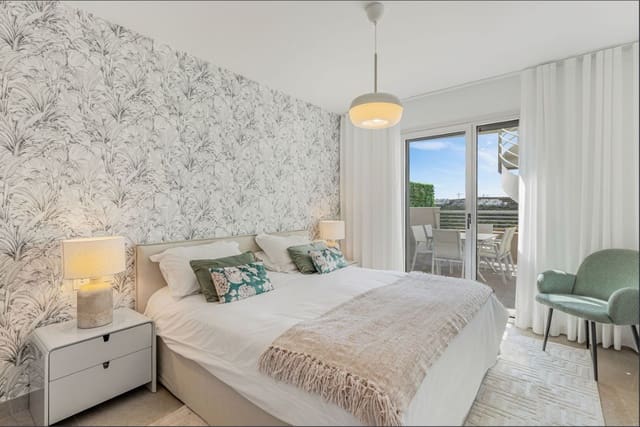 2 Zimmer Penthouse zu verkaufen in Estepona mit Pool - 450.000 € (Ref: 9474882)